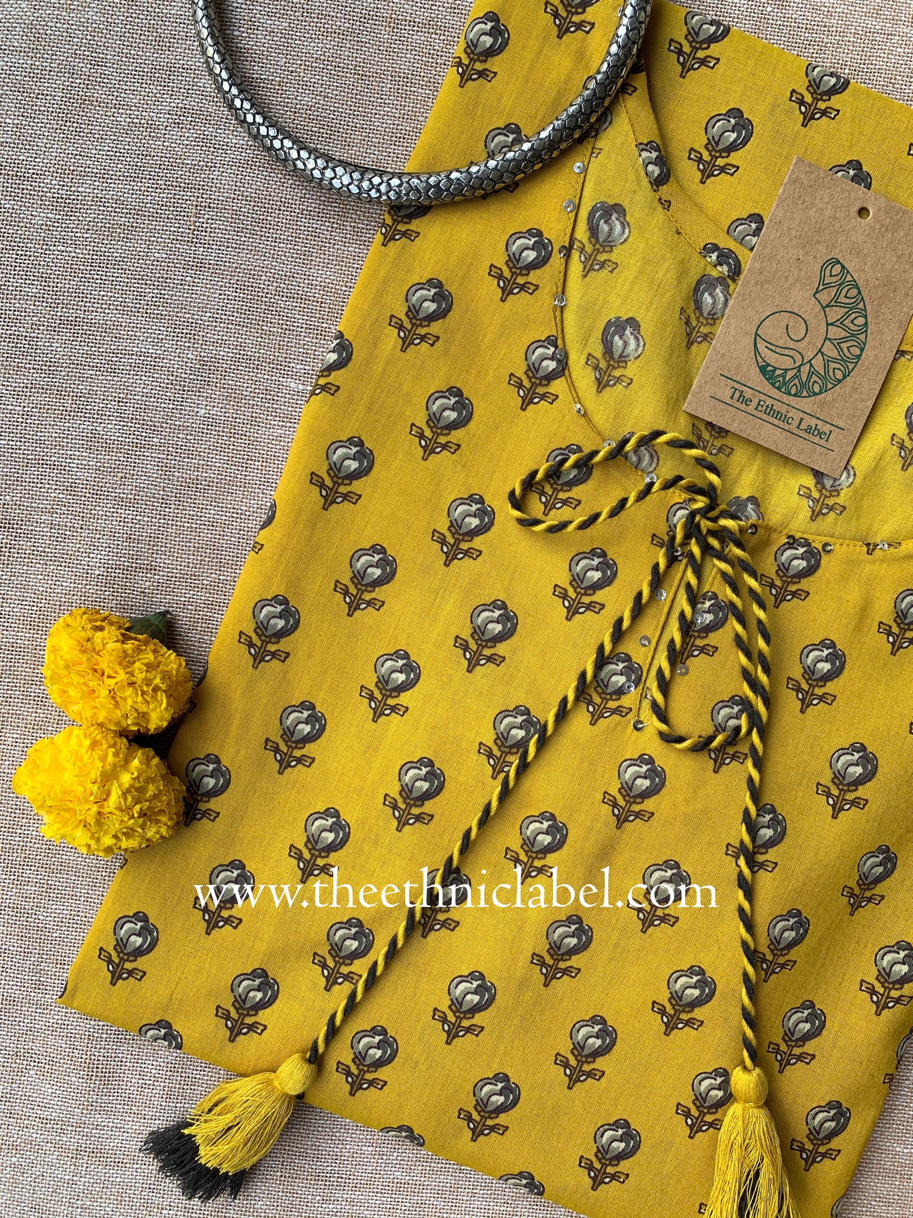 "Chaitali" Boota tassel Cotton kurta