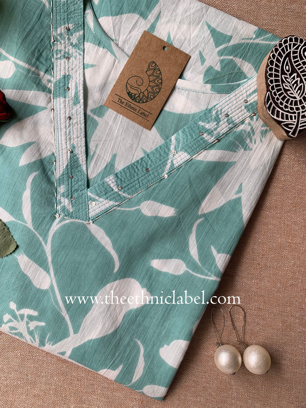 "Yuvati" Floral Cotton kurta - Big Size