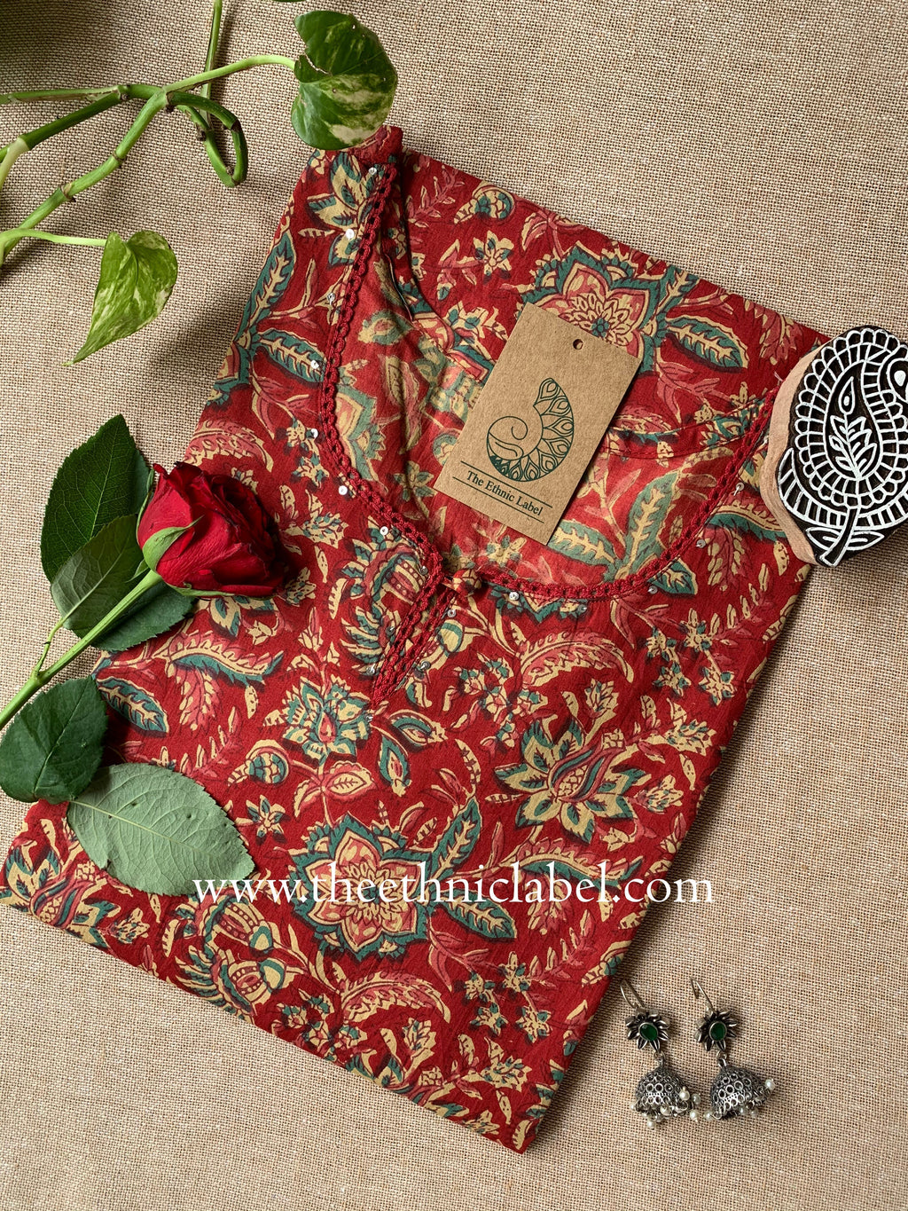 "Zareen" Laced Cotton kurta