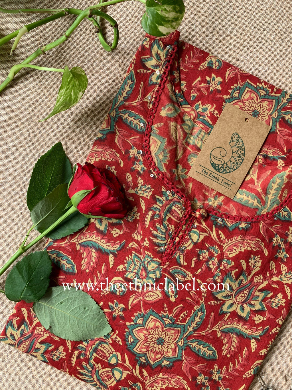 "Zareen" Laced Cotton kurta