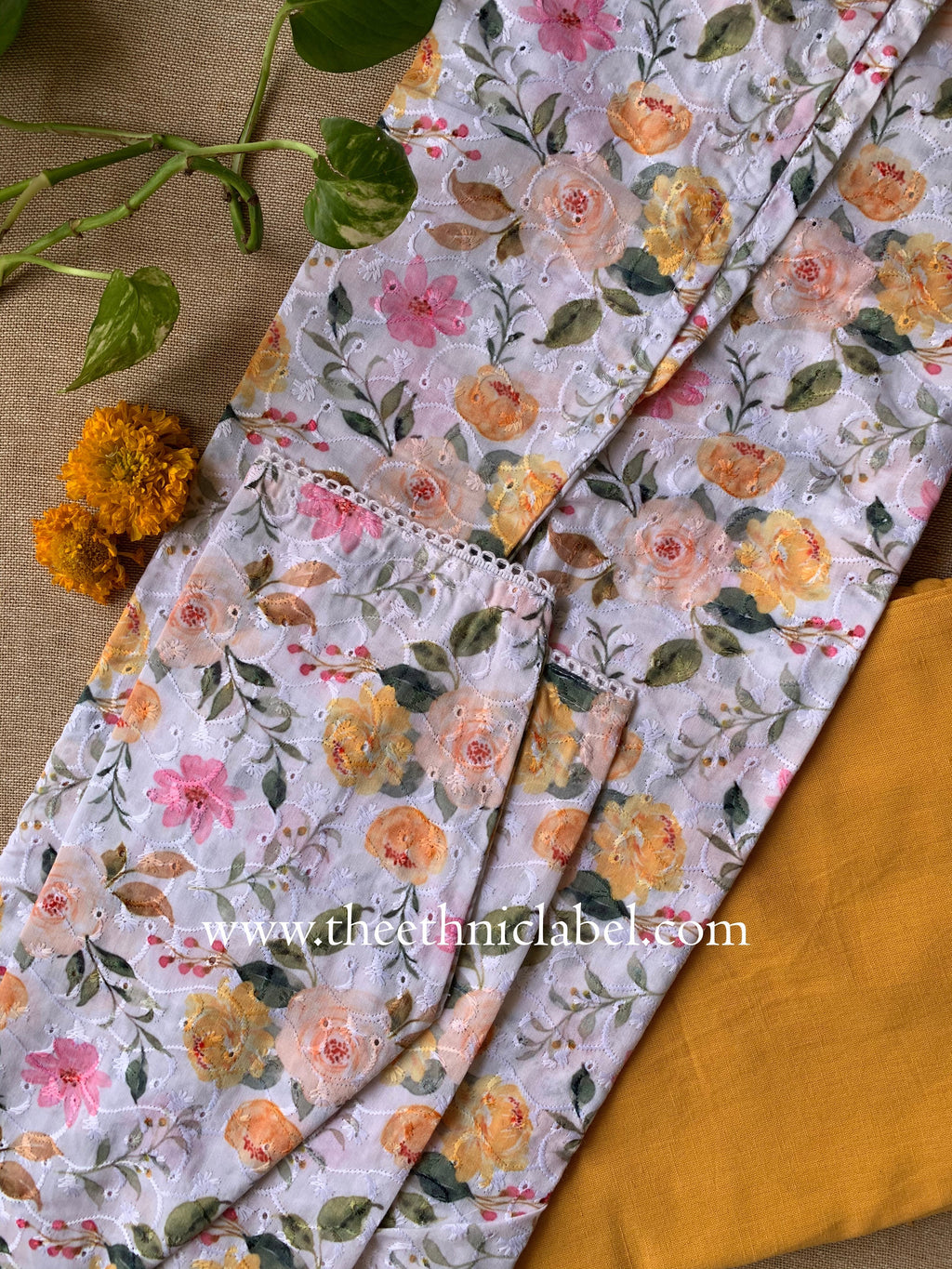 "Virali" Chikankari Kurta with Pants (2pc)