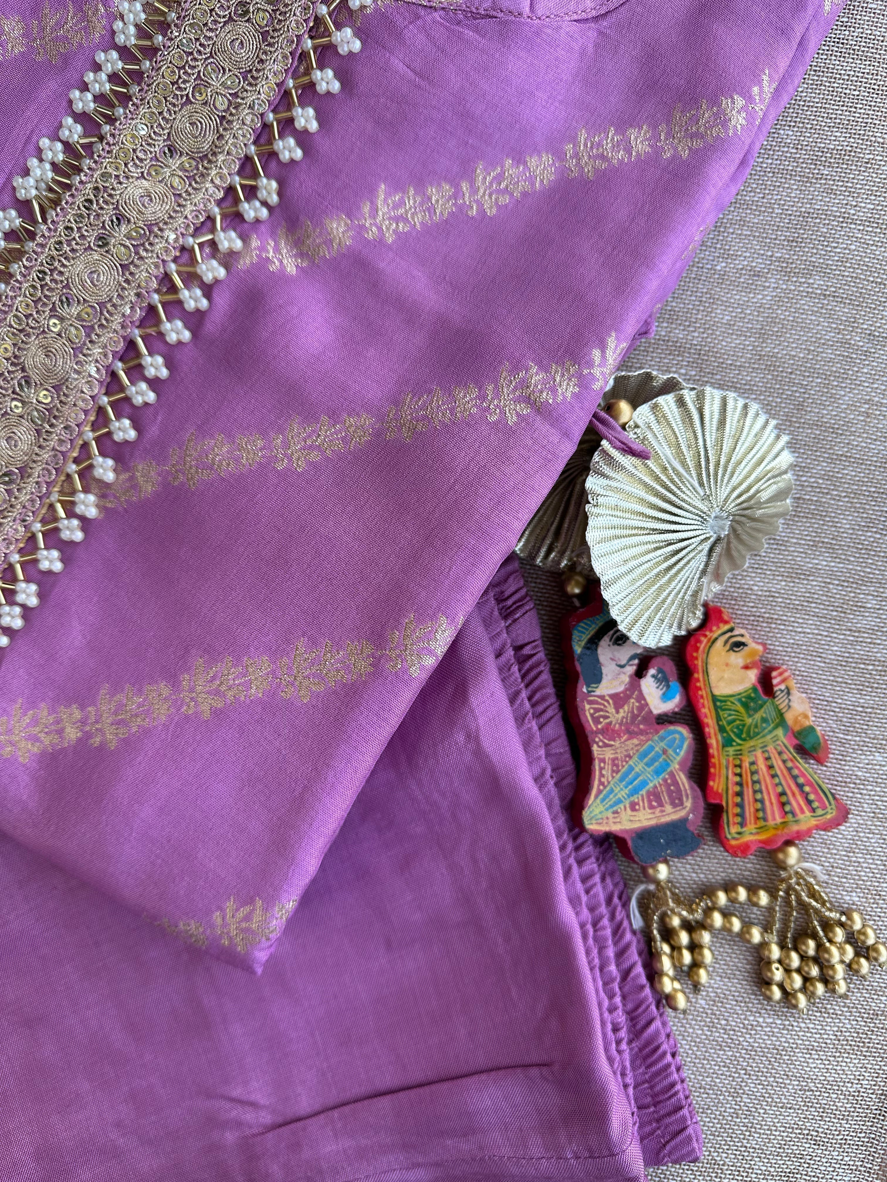 "Saanjh" embellished Silk Kurta Set(3pc)